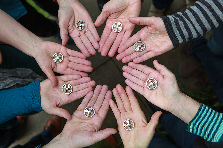 Das Zeichen der Frauengemeinschaft