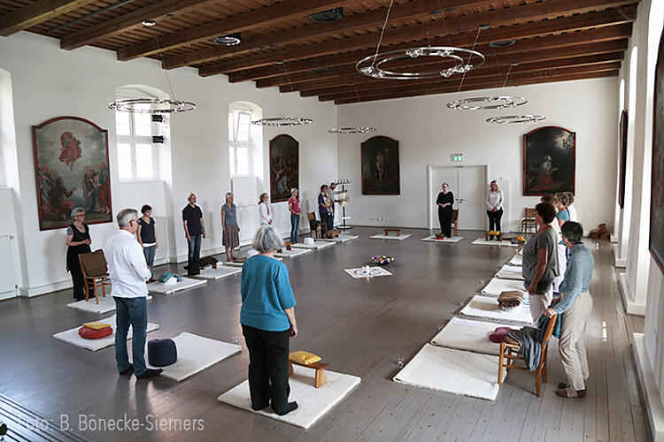 Gruppe im Klostersaal